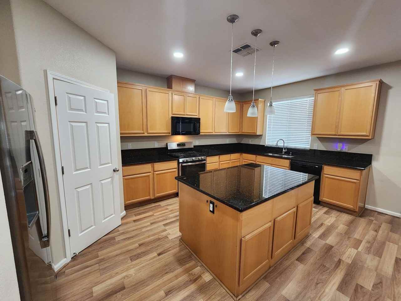 936 Haycastle Ct - Photo 2 of 38