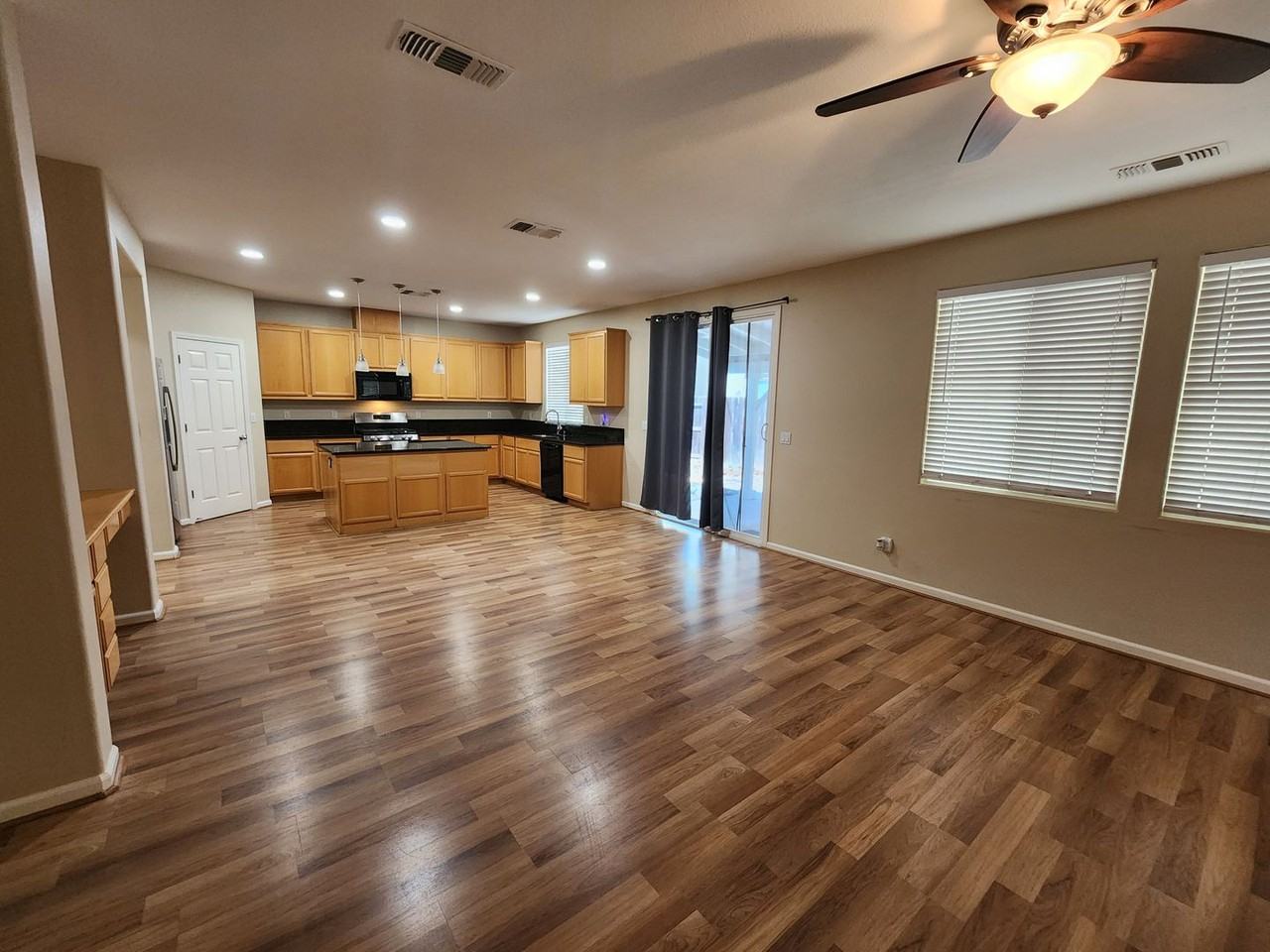 936 Haycastle Ct - Photo 4 of 38