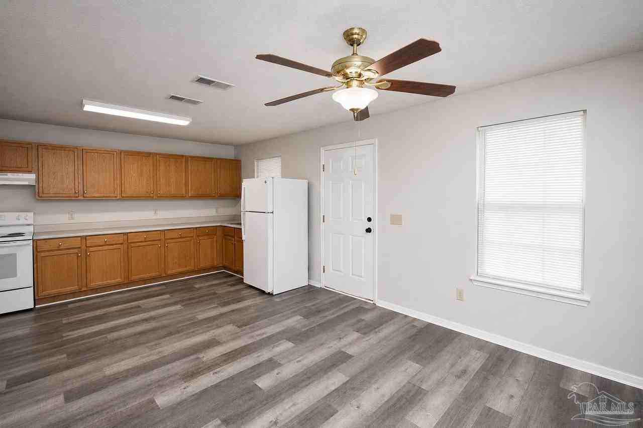 5579 Okaloosa St - Photo 5 of 12