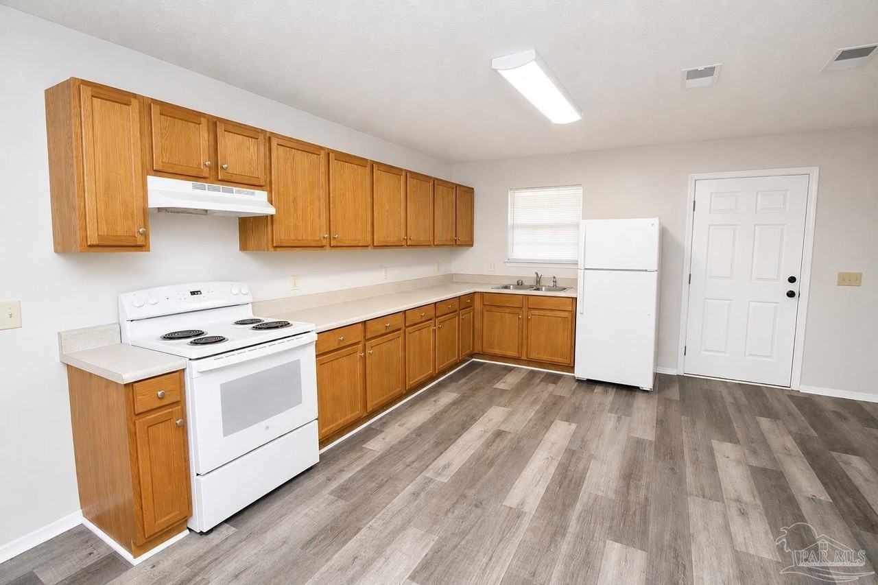 5579 Okaloosa St - Photo 6 of 12