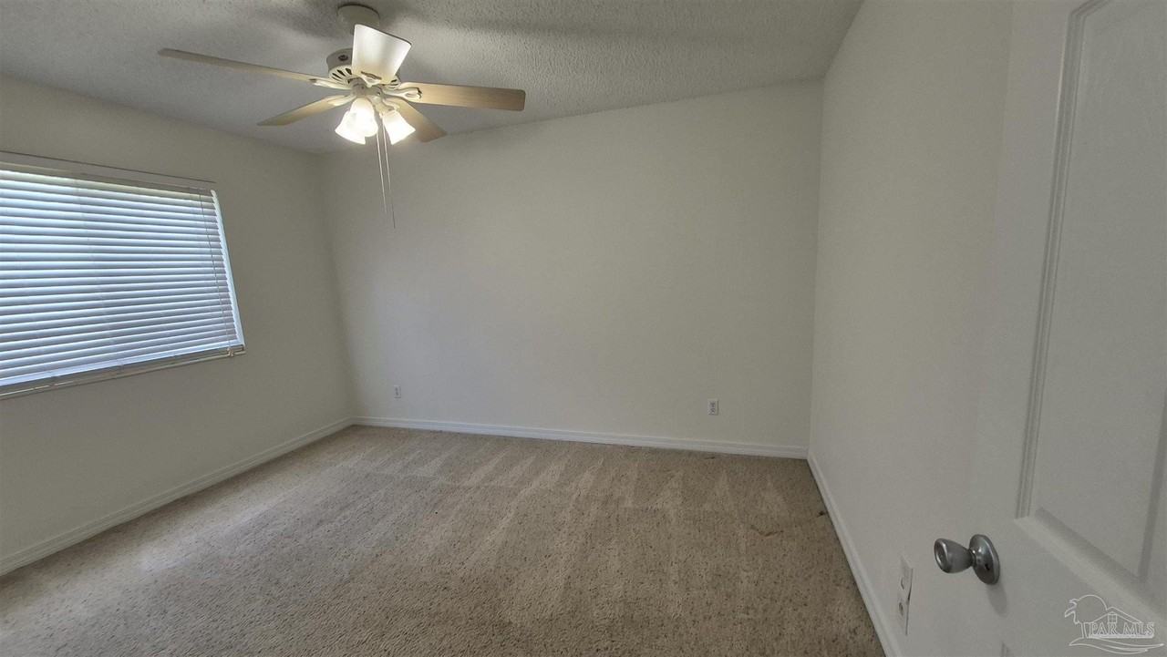7884 Bay Meadows Dr - Photo 5 of 10