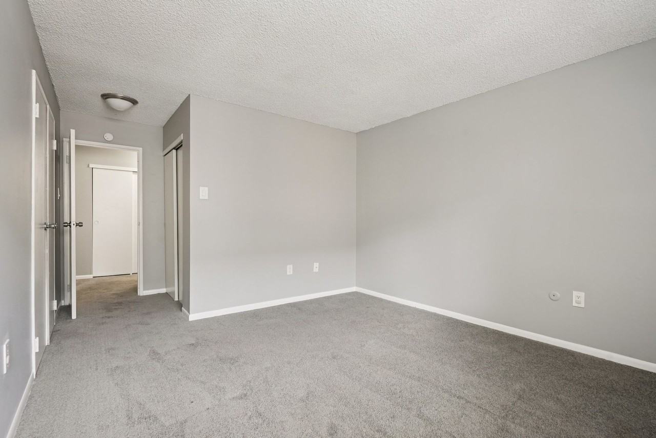 Aspen Apartments in Whitehall - Photo 5 of 50