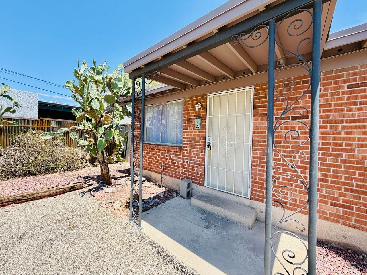 Studio, 1 Bedroom and 2 Bedroom Homes in Central Tucson! - Photo 4 of 27