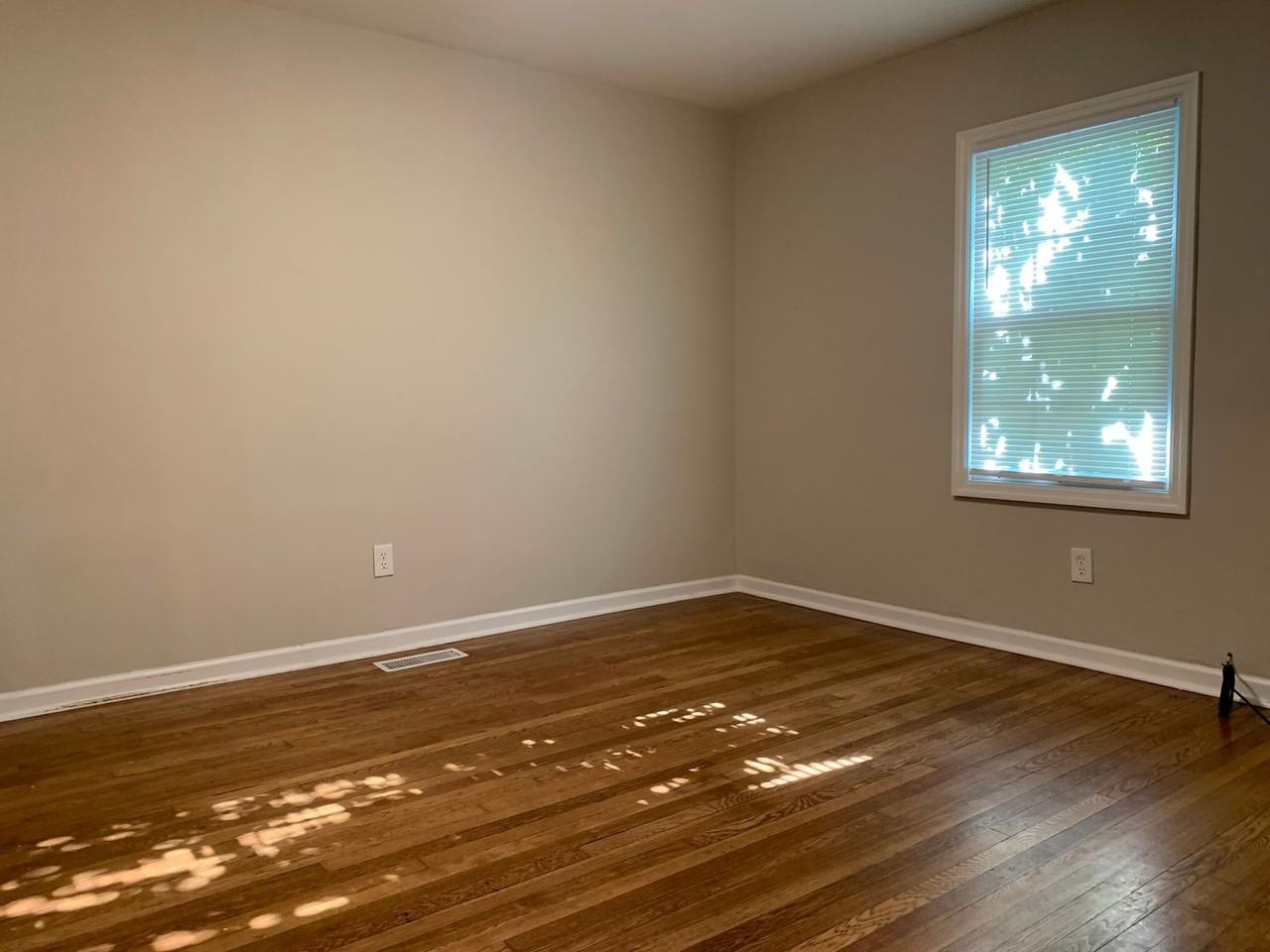 3703 6th Ave Sw - Photo 4 of 13