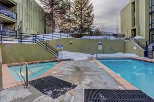 featured image of 1482 Empire Ave #M3