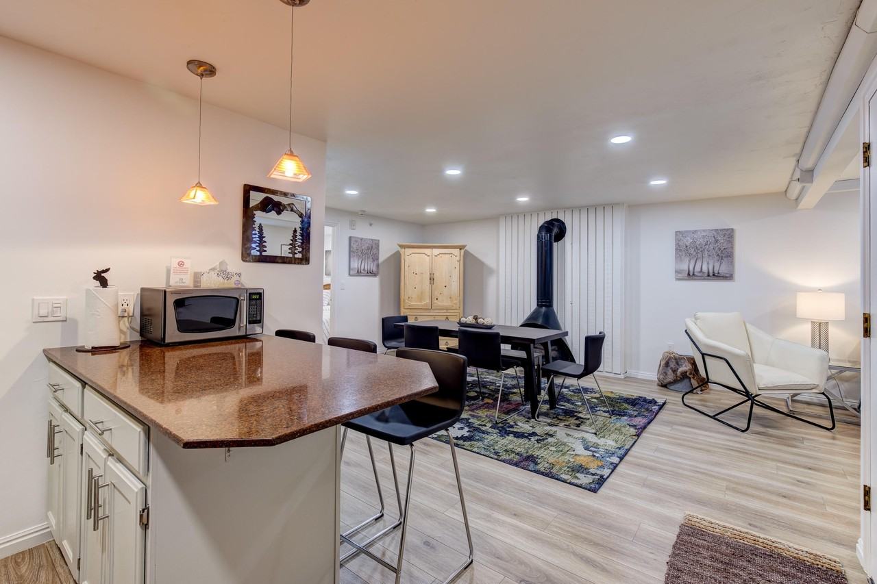 1482 Empire Ave #M3 - Photo 3 of 21