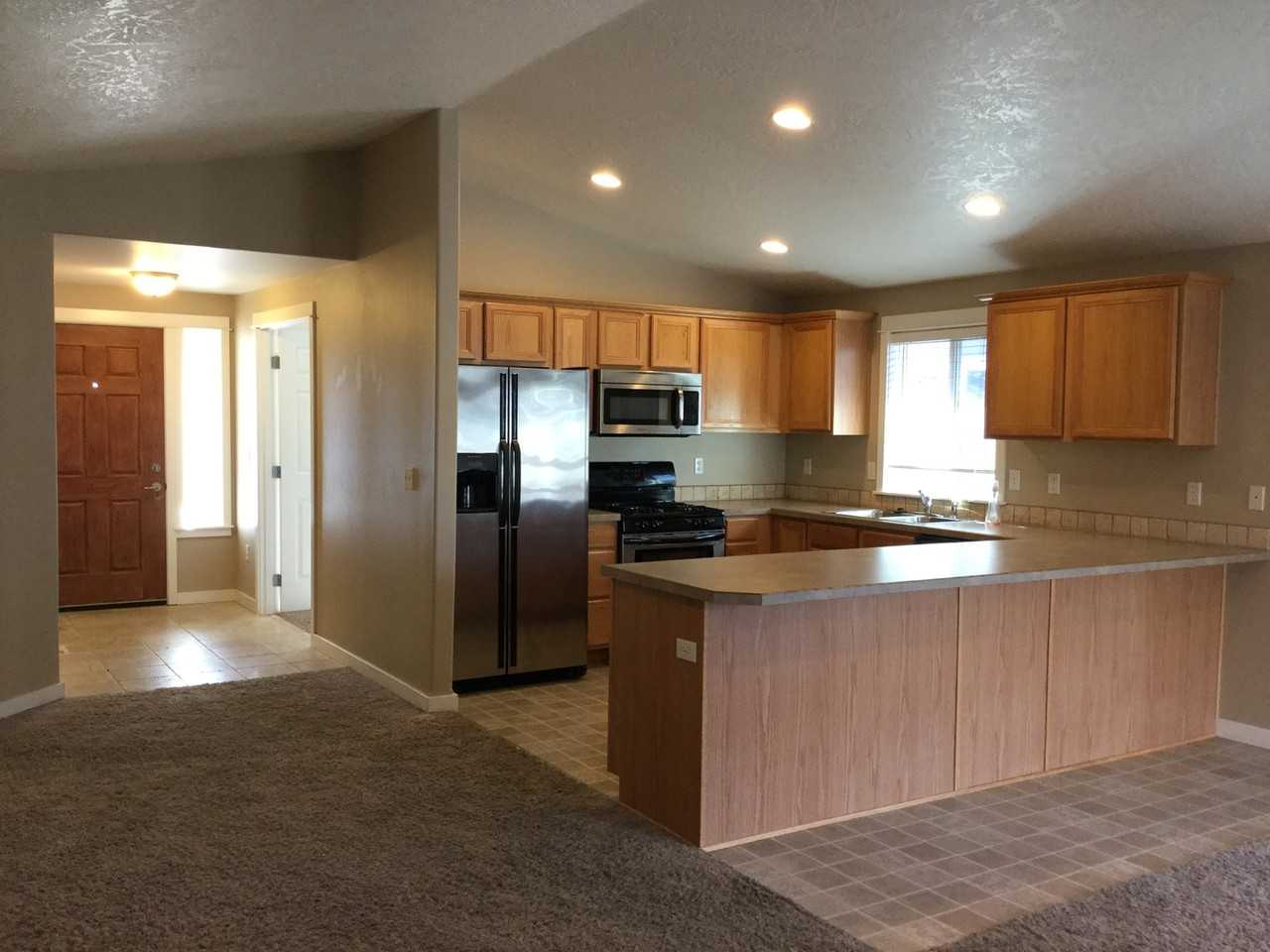 4067 Somerset Dr Ne - Photo 5 of 9