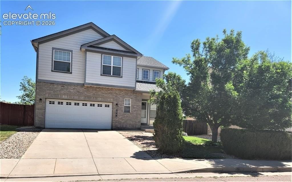 796 Ridgebury Pl