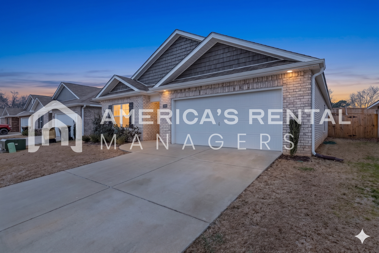 1508 Heritage Cir Se - Photo 4 of 40