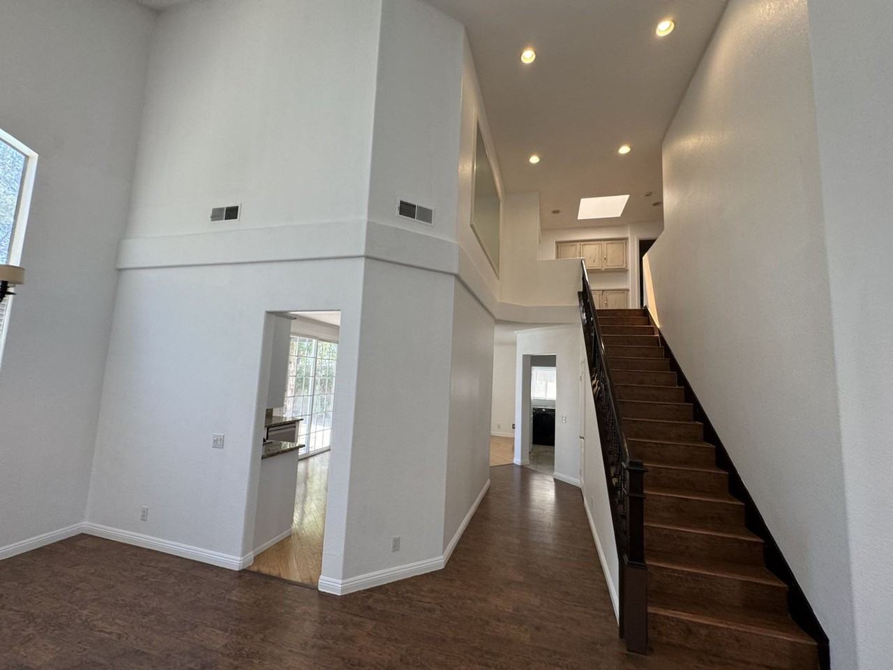 16438 Cyan Ct - Photo 5 of 33