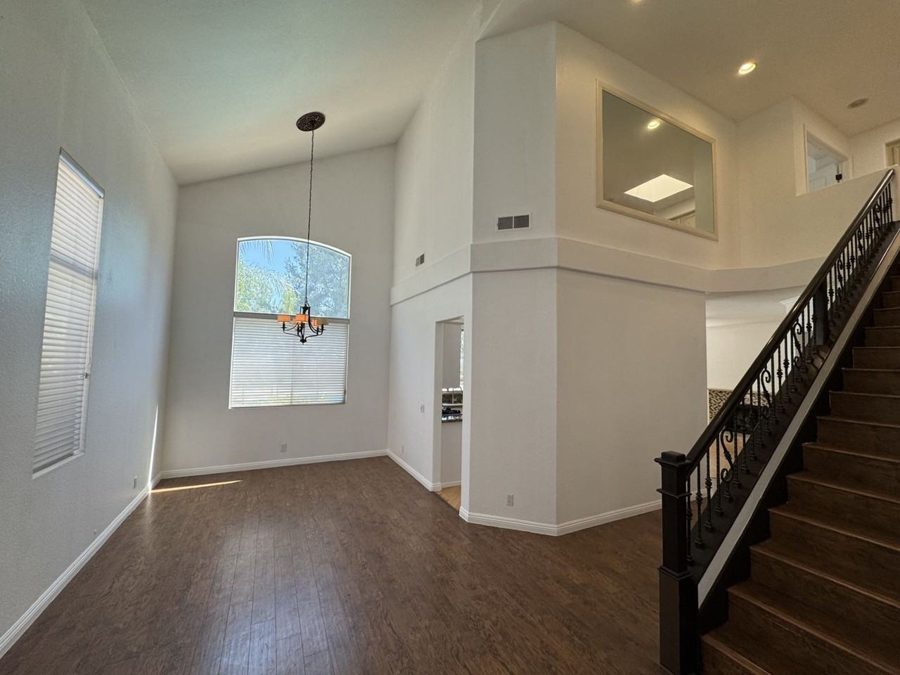 16438 Cyan Ct - Photo 6 of 33