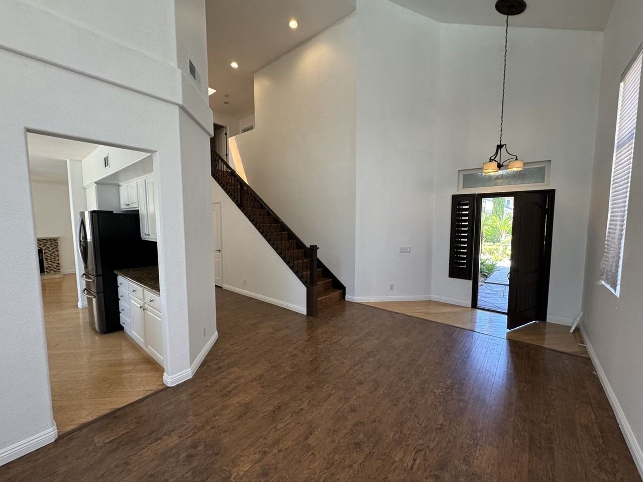 16438 Cyan Ct - Photo 7 of 33