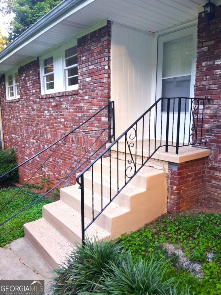 1915 Wee Kirk Rd Se - Photo 5 of 24