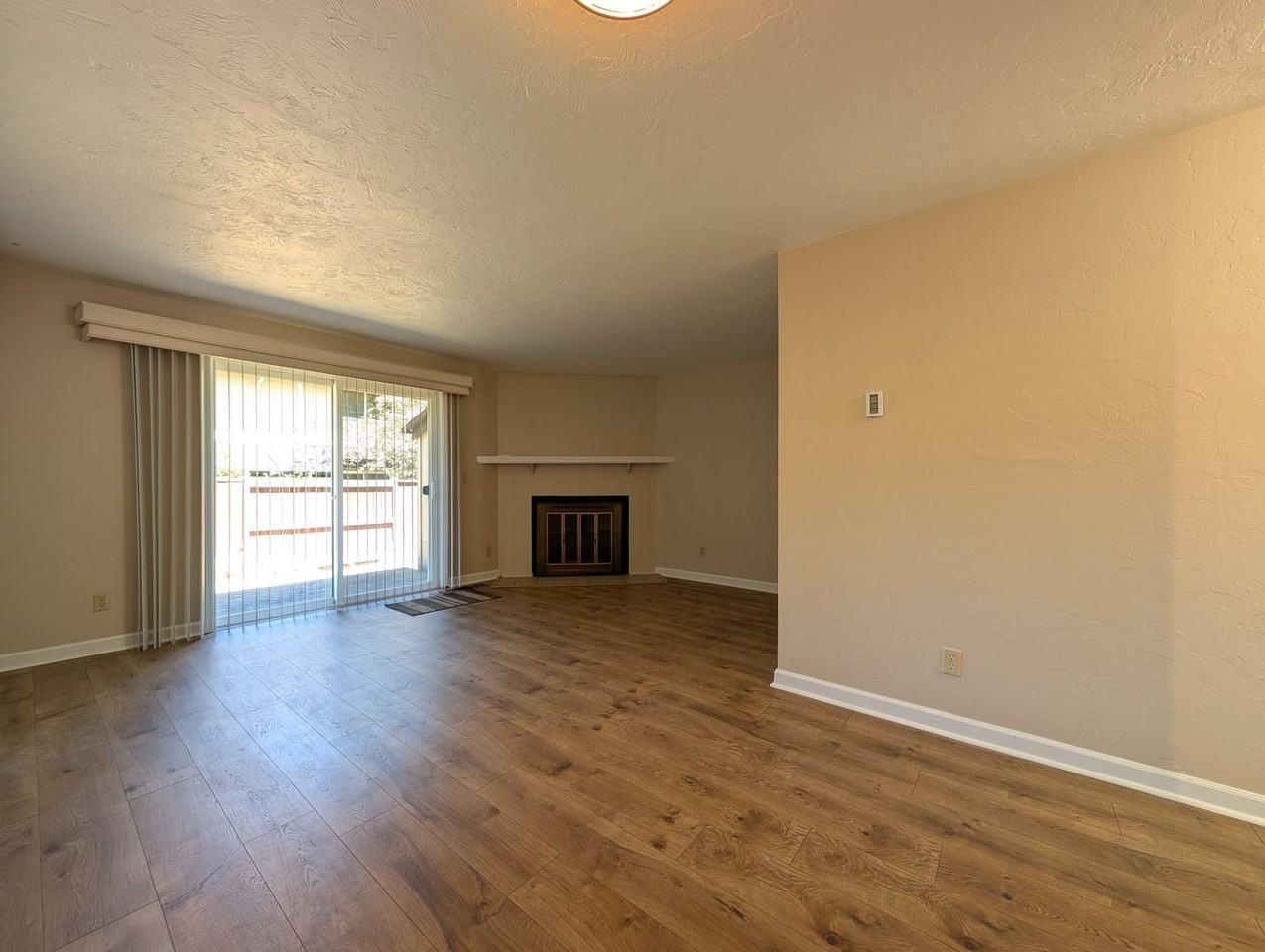1528 Fetters Loop - Photo 2 of 16