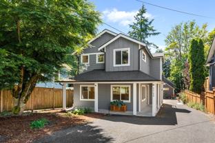 9519B 5th Ave Ne - Photo 1 of 1