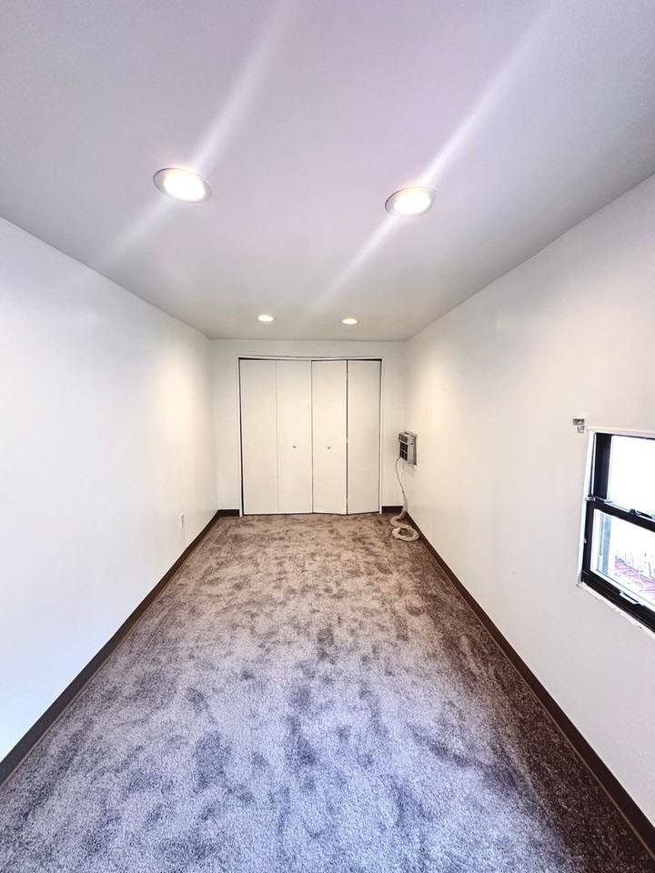 2110 Larkins Way - Photo 7 of 8