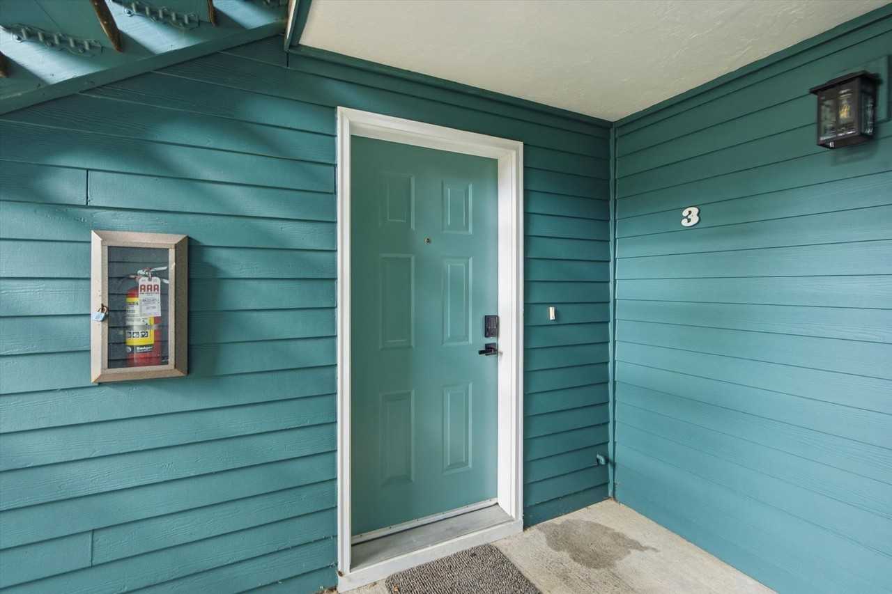 16419 Spruce Way - Photo 5 of 21