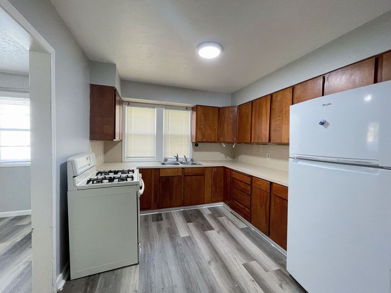 627 E 5th Ave - Photo 6 of 14