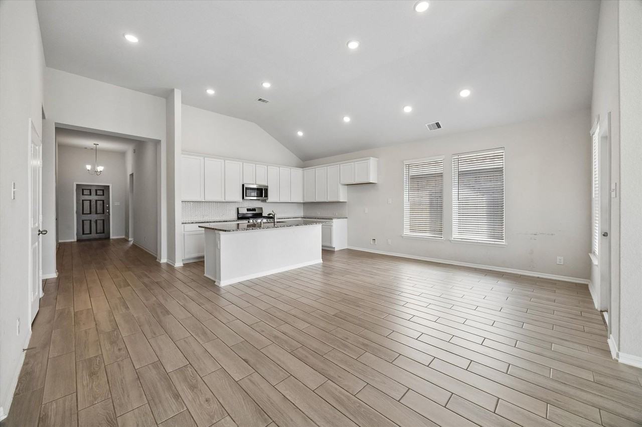 21323 Bering Reach Dr - Photo 4 of 15