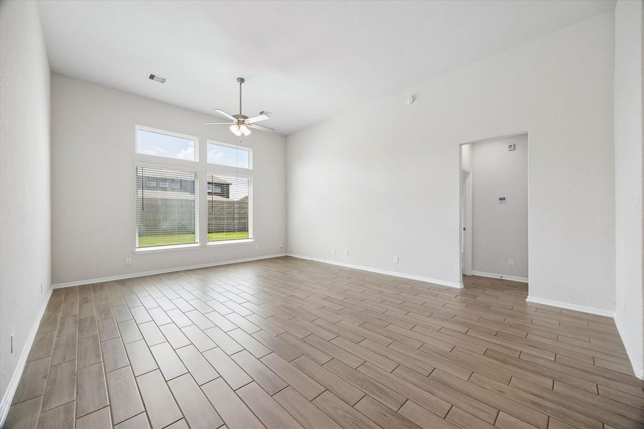 21323 Bering Reach Dr - Photo 5 of 15