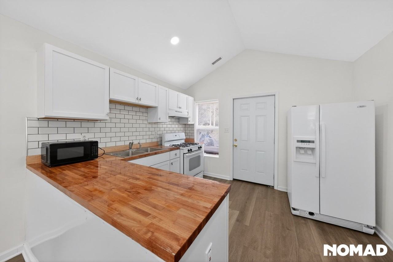 4546 Marquette Rd - Photo 4 of 19