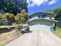 2228 Ne Ridgewood Dr - Photo 1 of 1