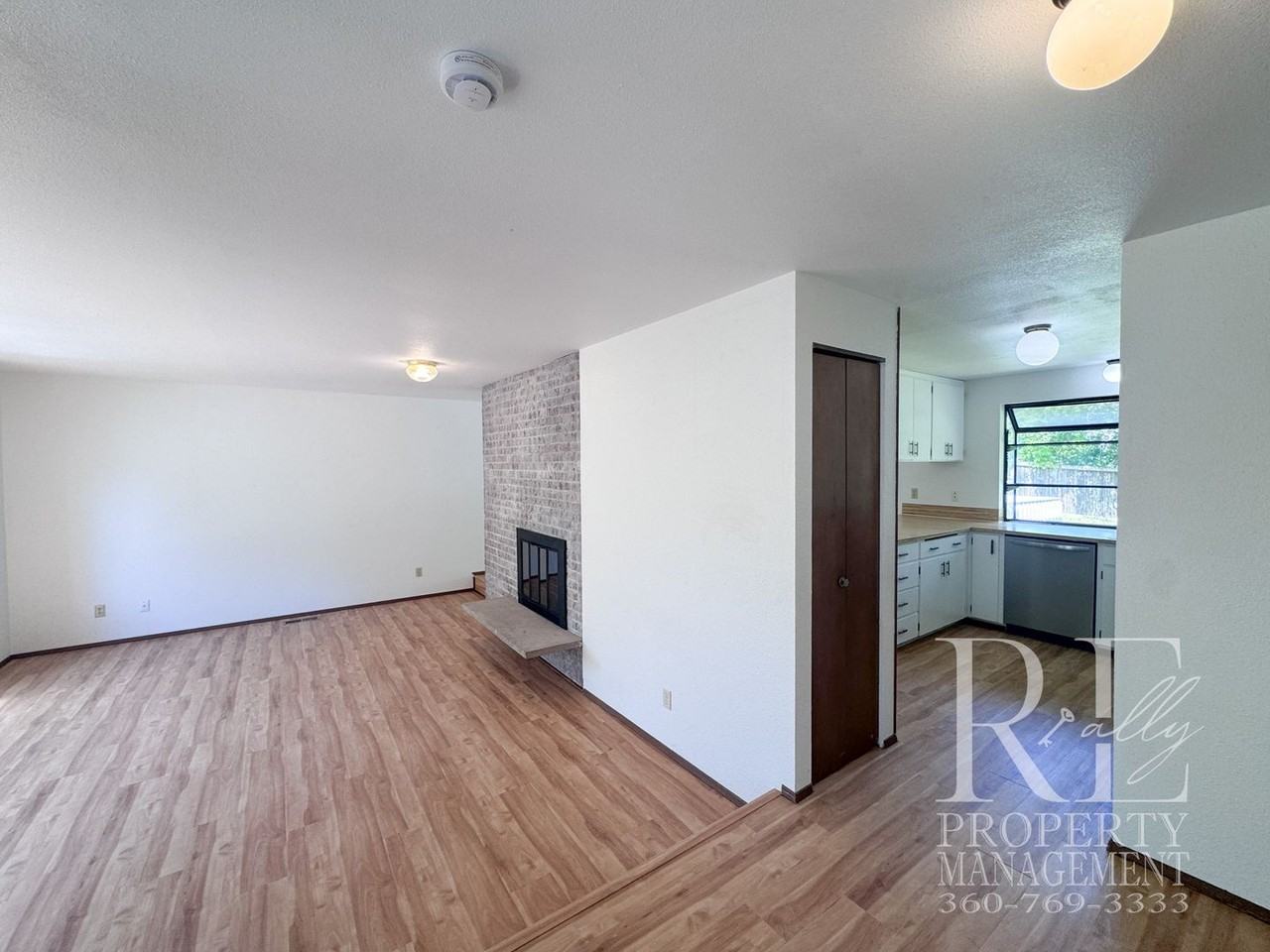2228 Ne Ridgewood Dr - Photo 5 of 27