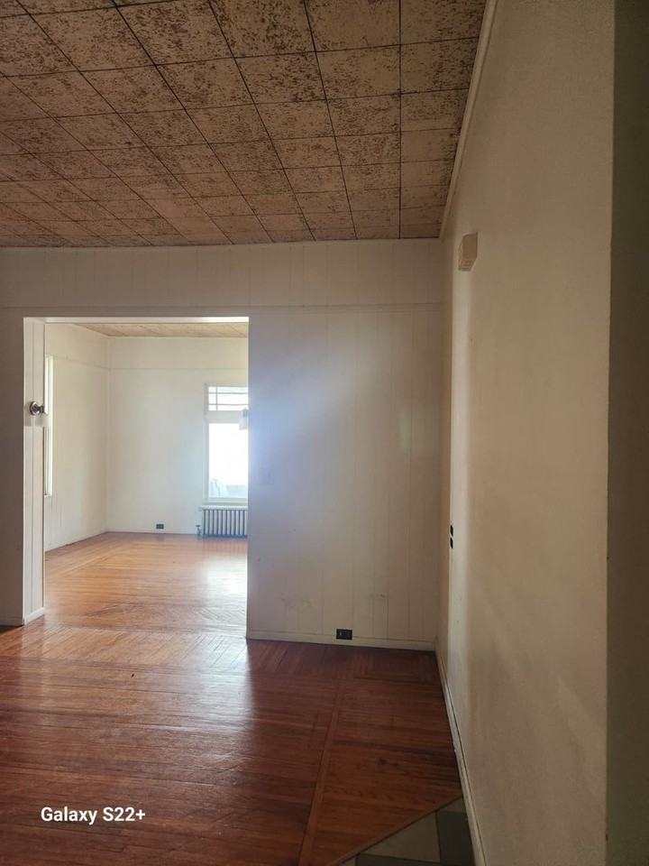 2526 Broad Ave - Photo 6 of 33