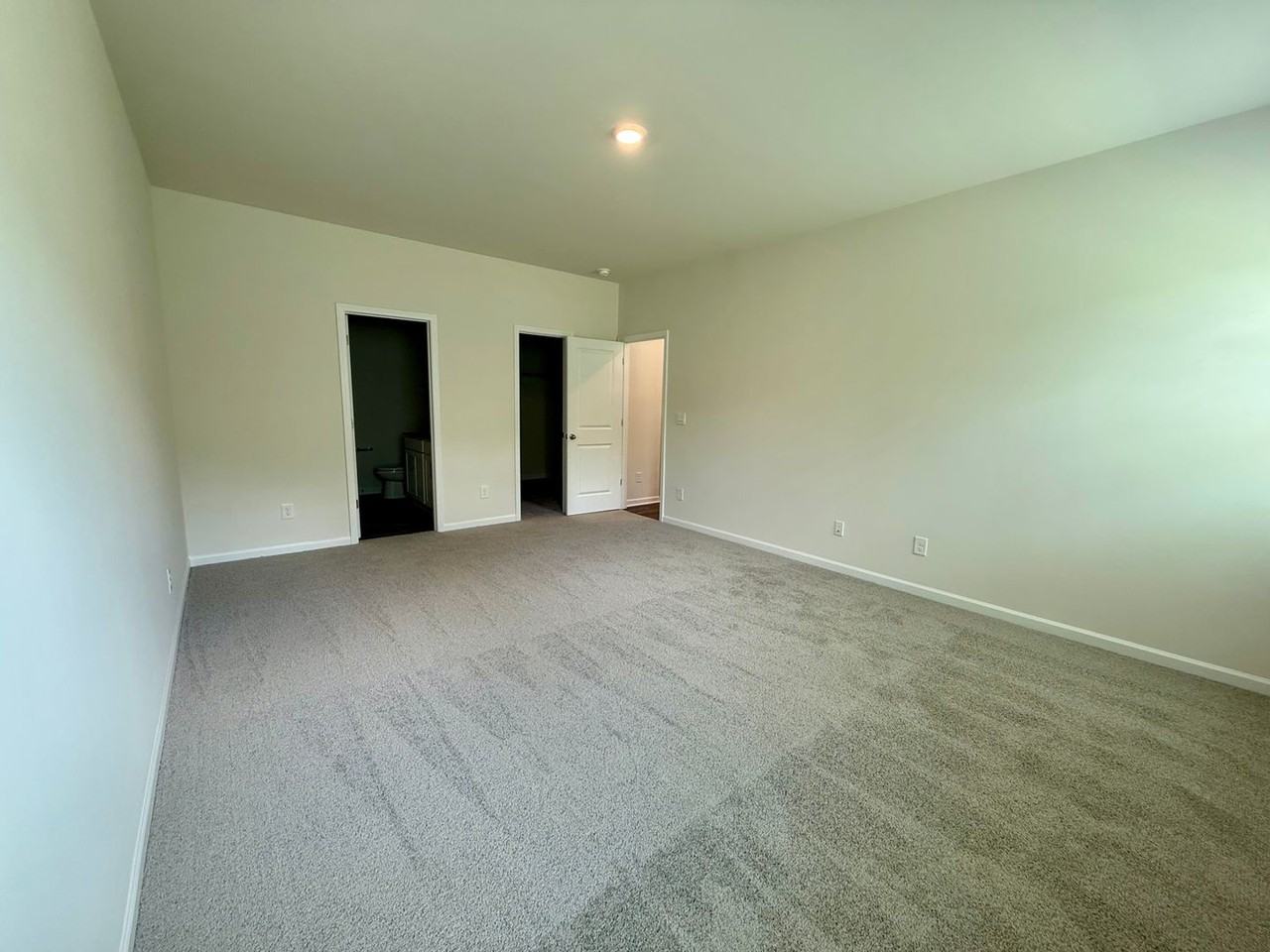 1608 Secrest Commons Dr - Photo 7 of 29