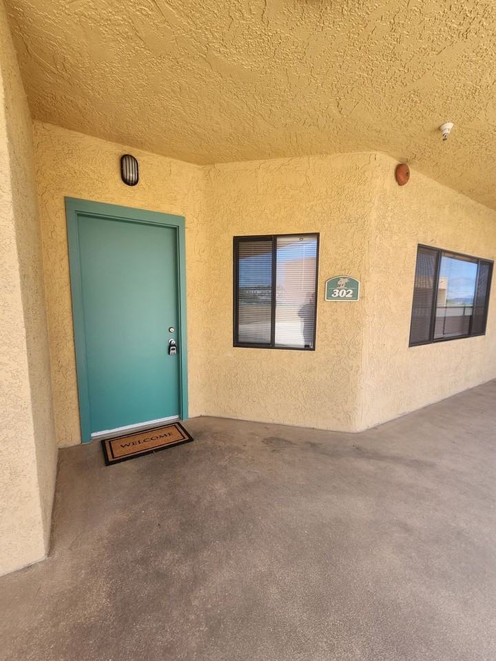 200 S 13th St #302 - Photo 2 of 13