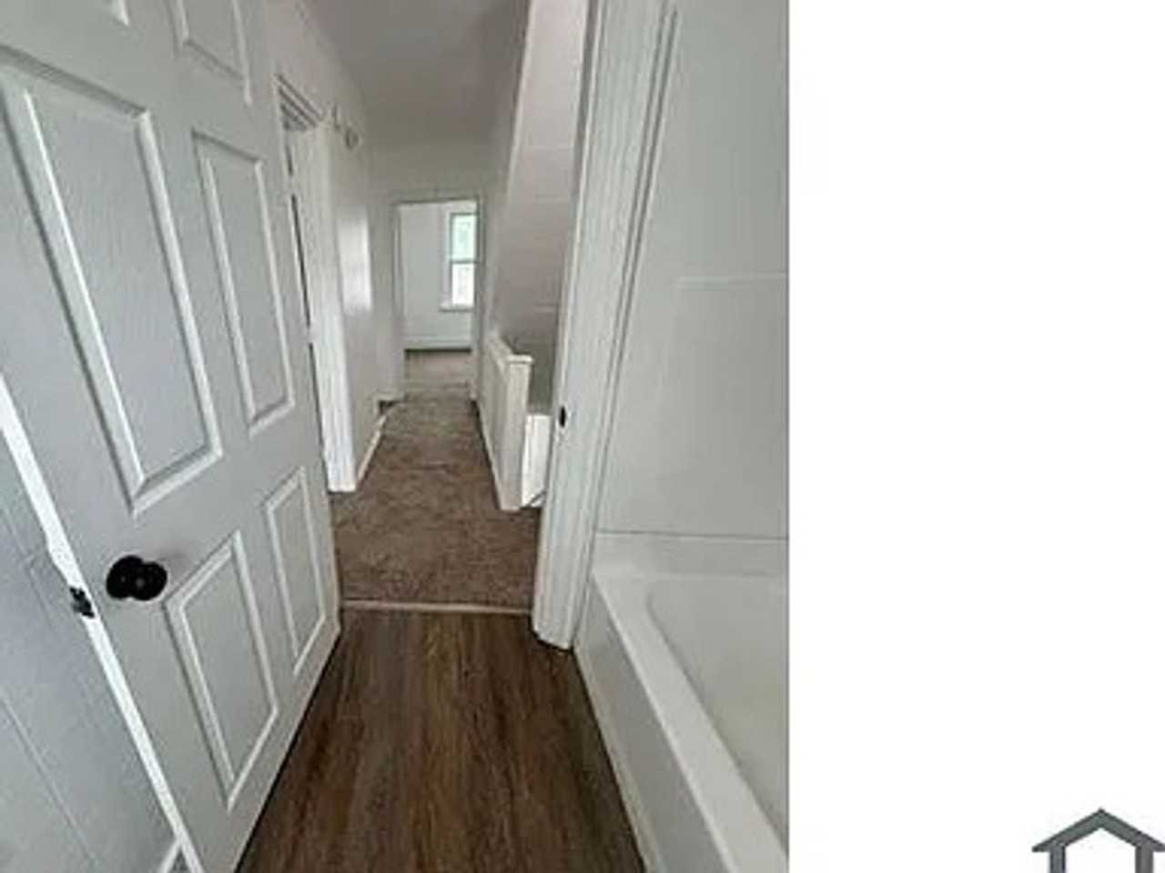 1503 3rd Ave - Photo 5 of 11
