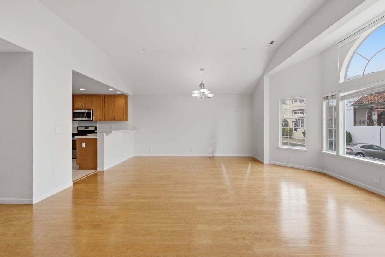 67 Wellington Ave - Photo 2 of 30