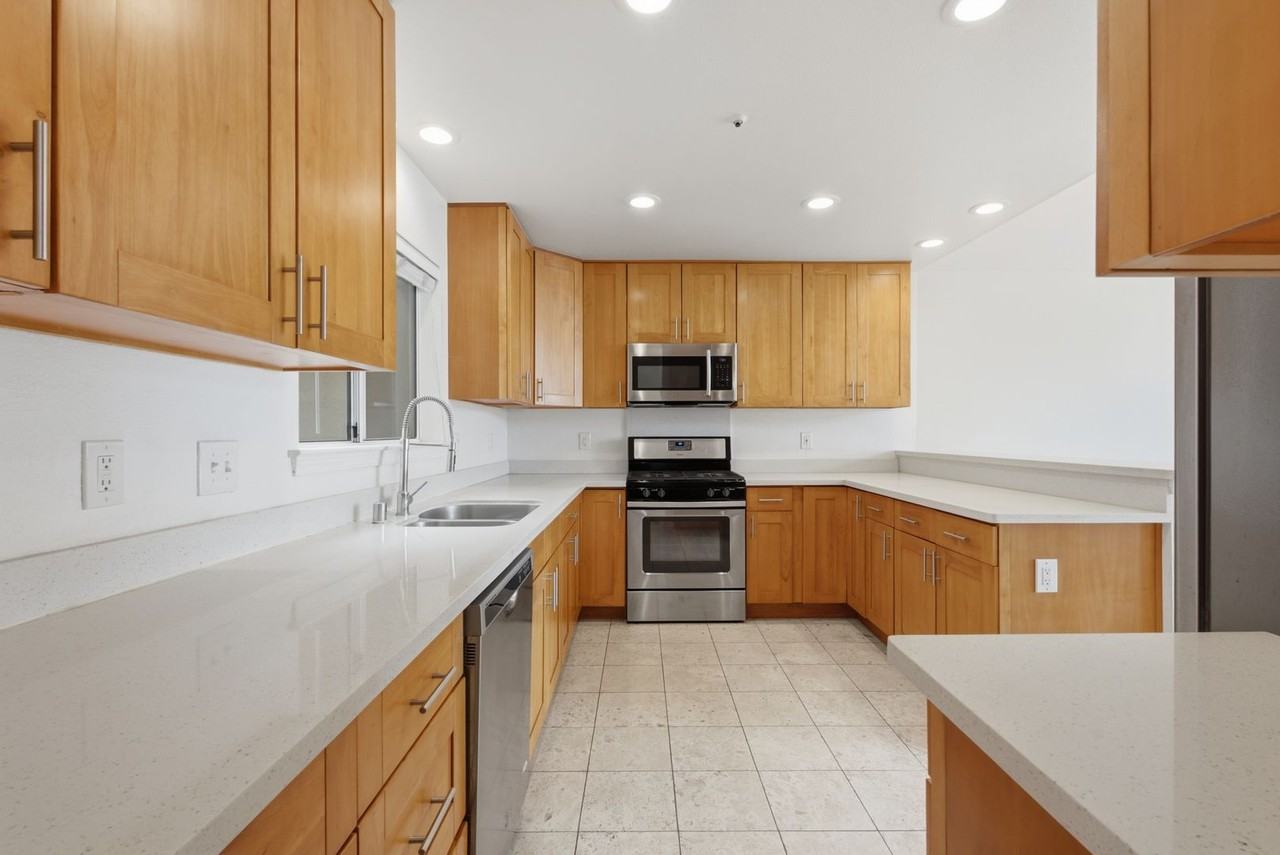 67 Wellington Ave - Photo 4 of 30