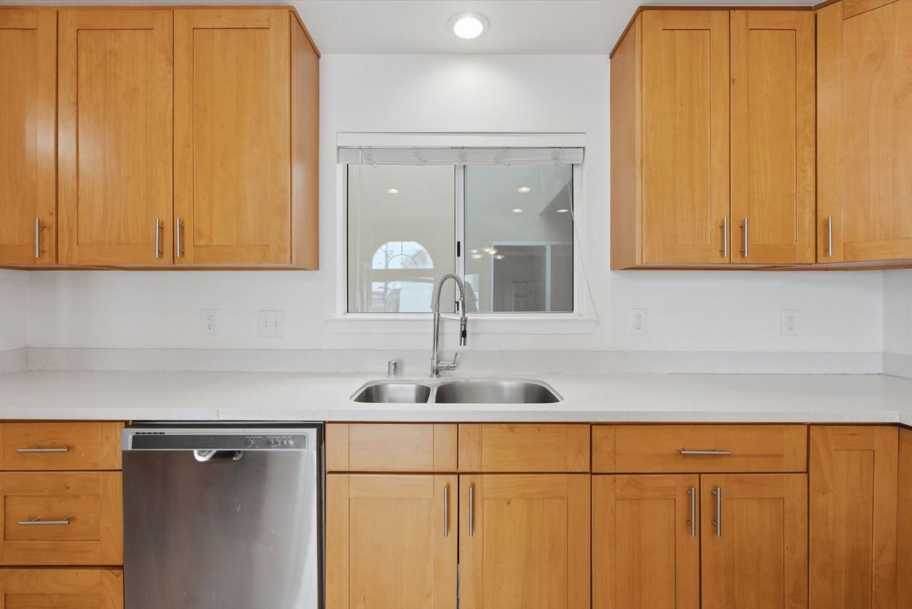 67 Wellington Ave - Photo 6 of 30