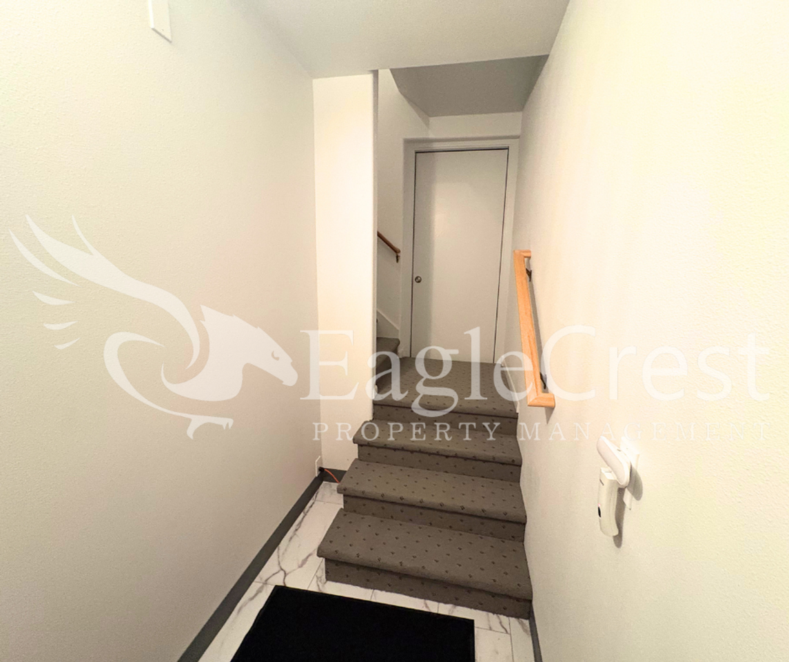 1211 Yellowhawk Way - Photo 6 of 35