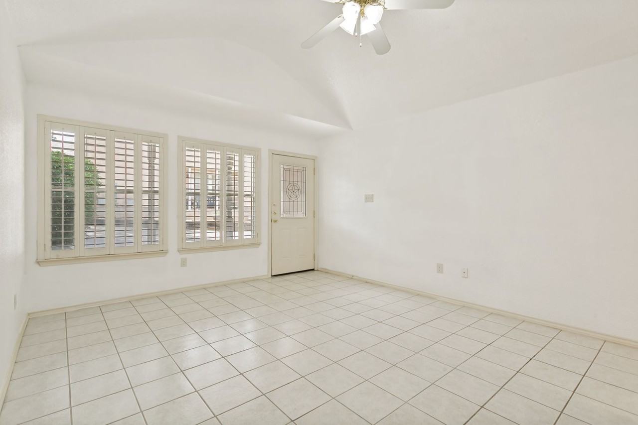 3202 Eisenhauer Rd #801 - Photo 5 of 25