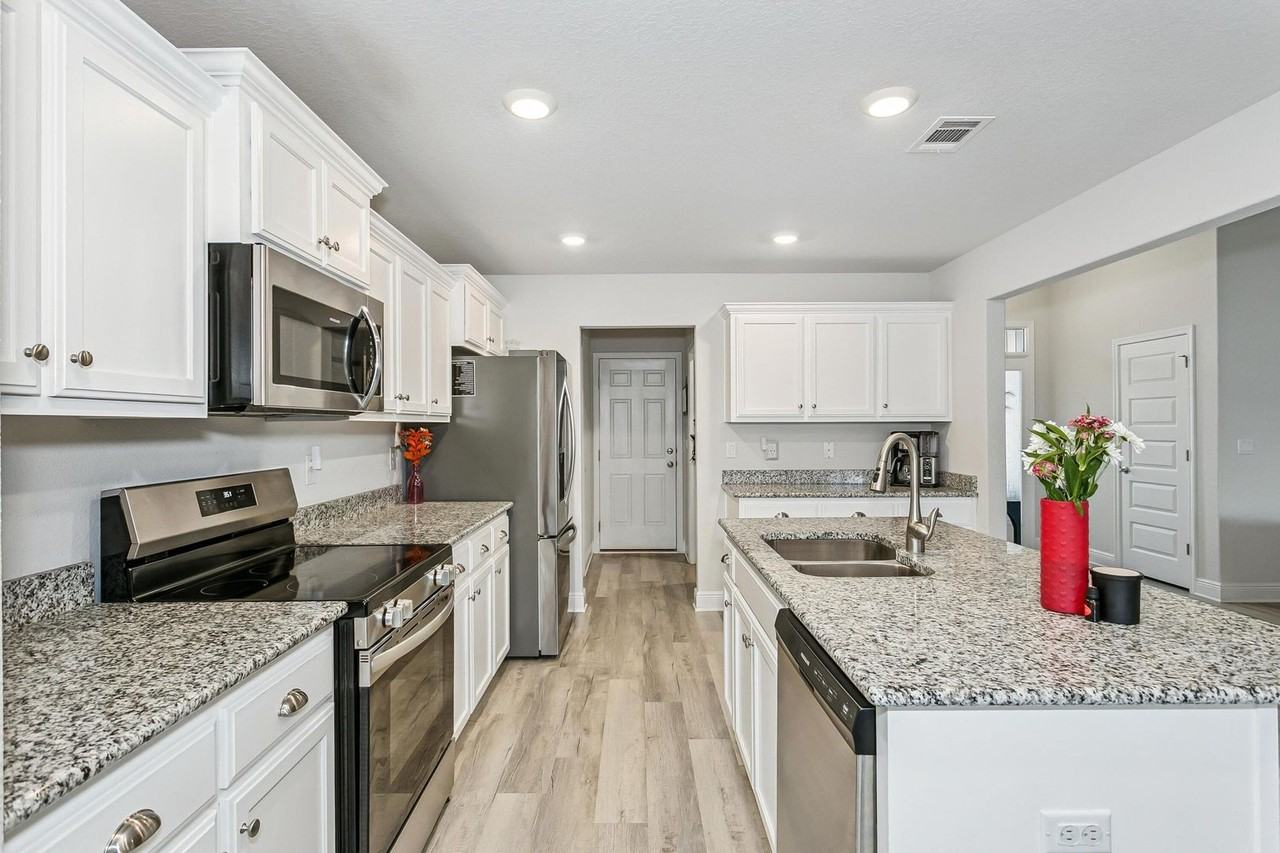 2613 Prominence Ln - Photo 2 of 23