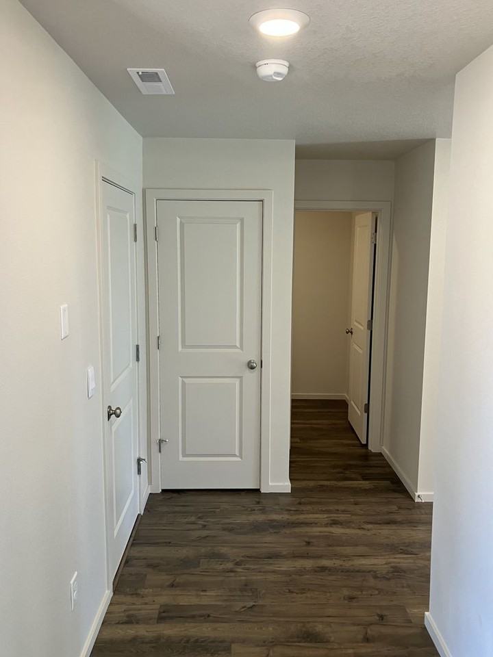 4962 Dilling Ave Ne - Photo 2 of 25