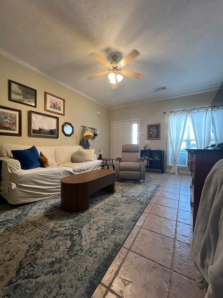 2109 Harris Dr #50 - Photo 4 of 12