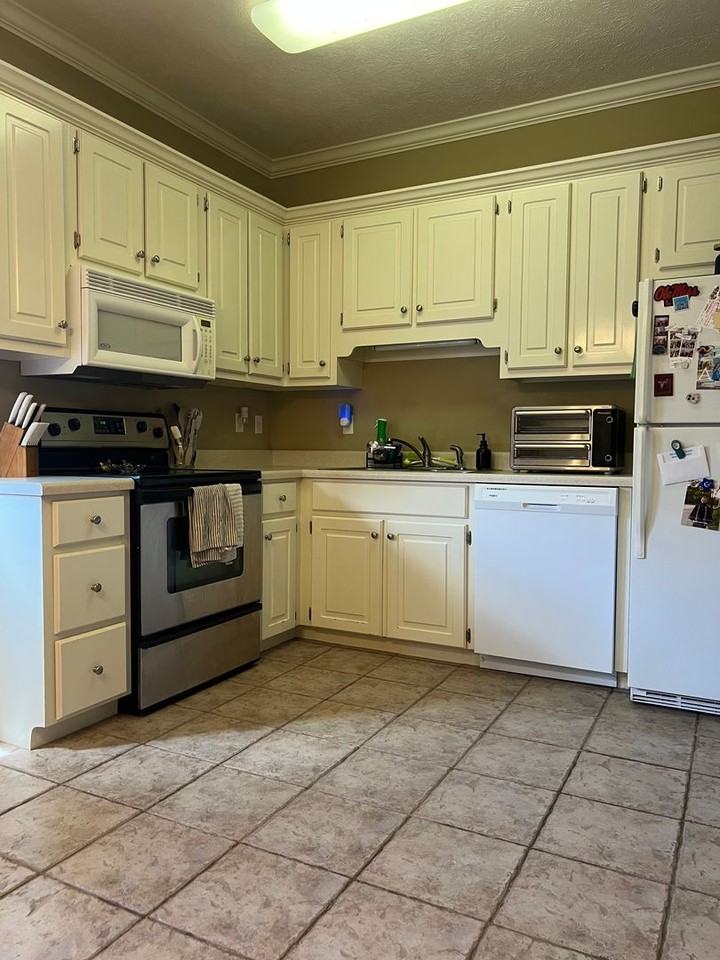 2109 Harris Dr #50 - Photo 5 of 12