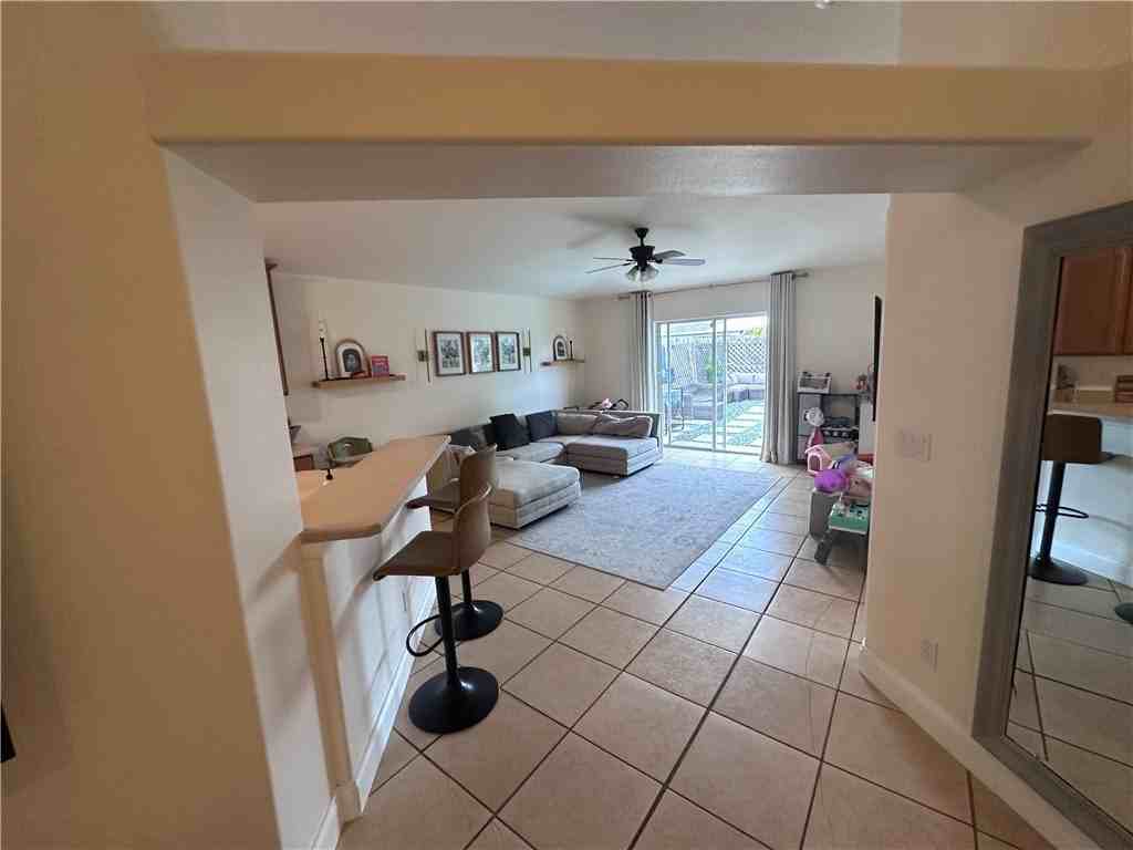 824 Greenleaf Cir - Photo 7 of 13