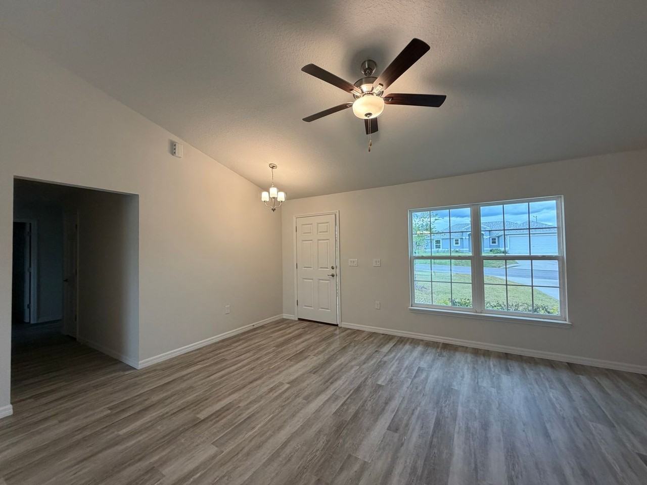 678 W Walkertown Dr - Photo 6 of 47