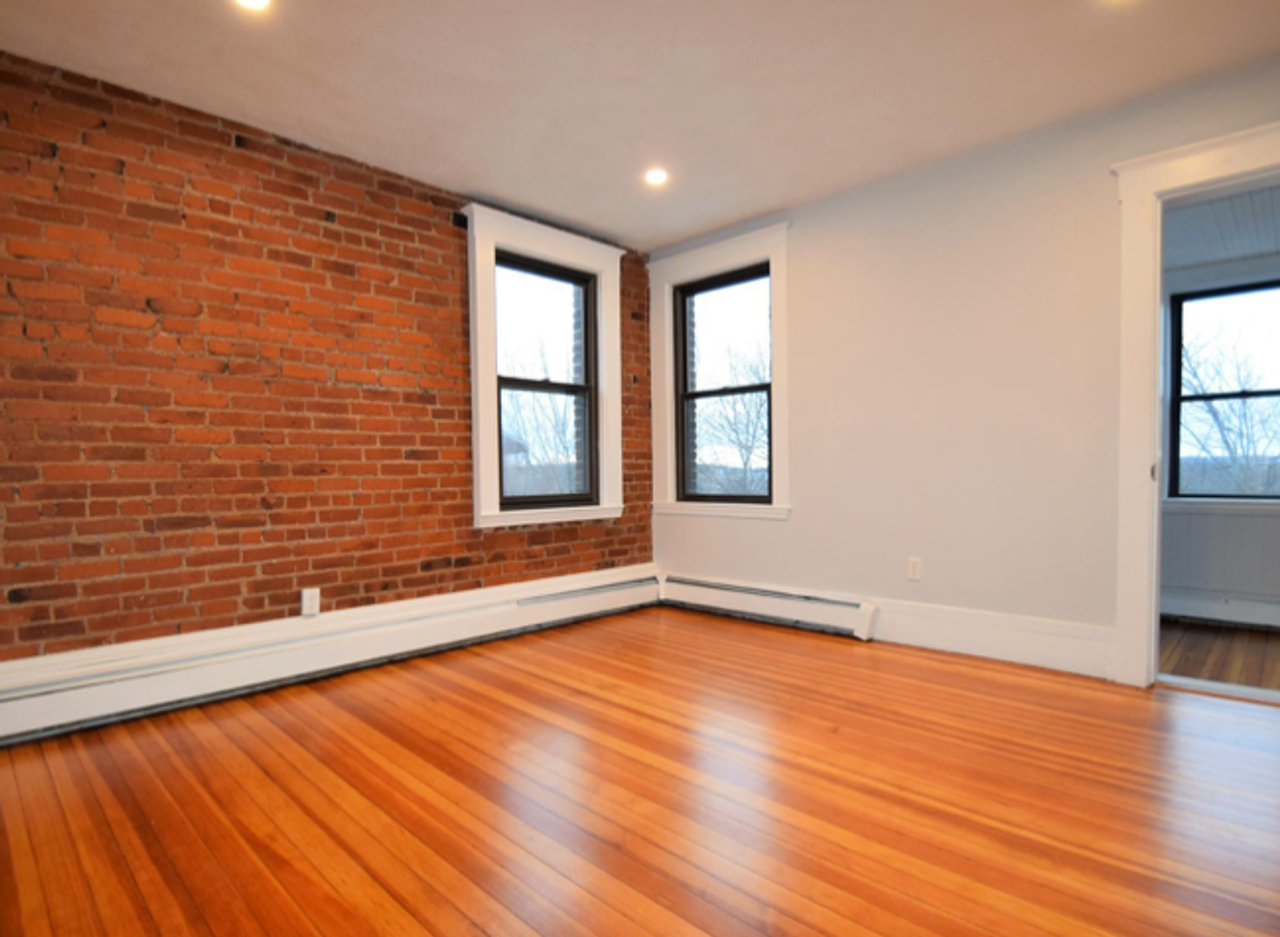 15 South St - Photo 3 of 5