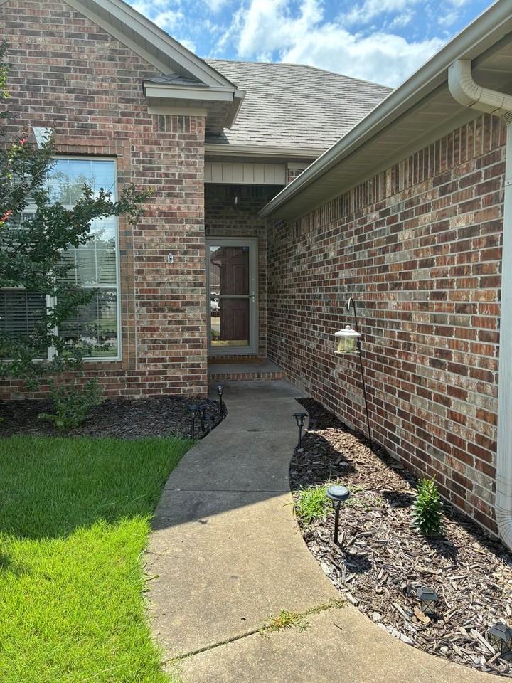 2217 Daniel Dr - Photo 2 of 17