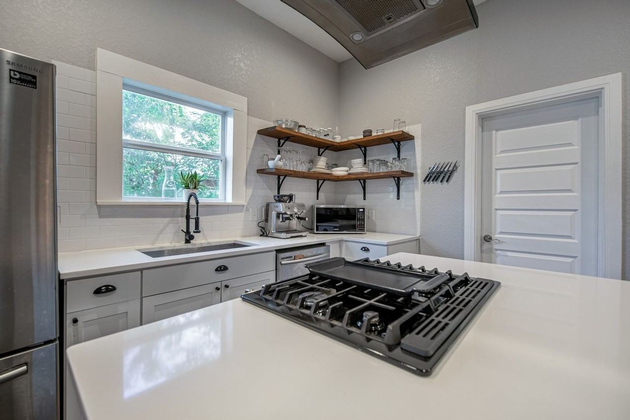 112 Dreiss St - Photo 6 of 22