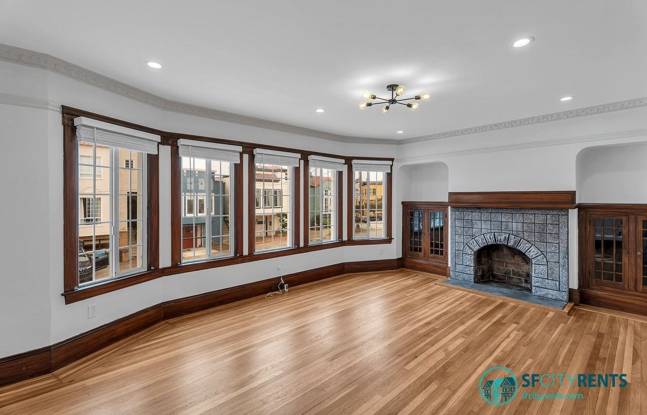 814 41st Ave - Photo 4 of 34