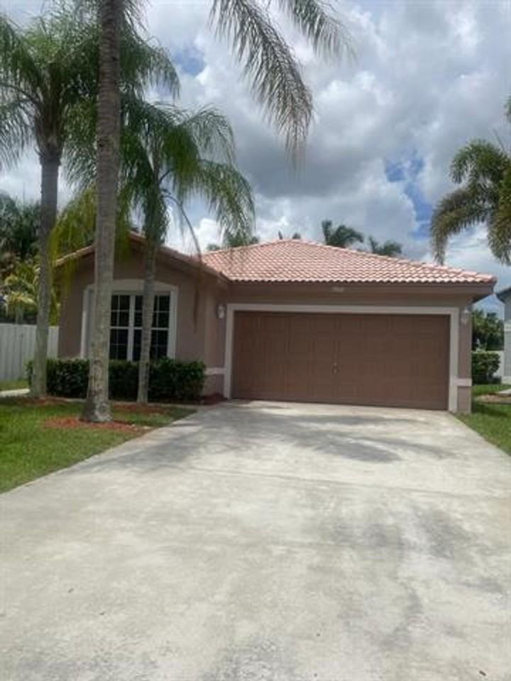 1968 Sw 177th Ave