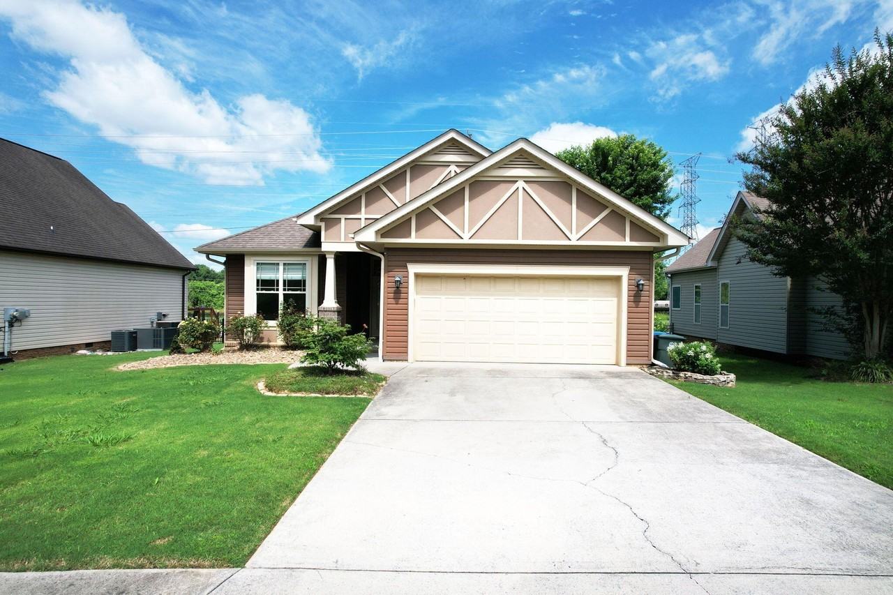 955 Dodie Dr