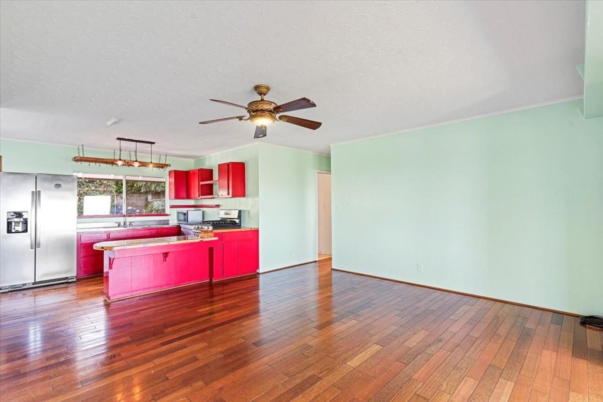 1076 Kehau Pl #1 - Photo 7 of 33