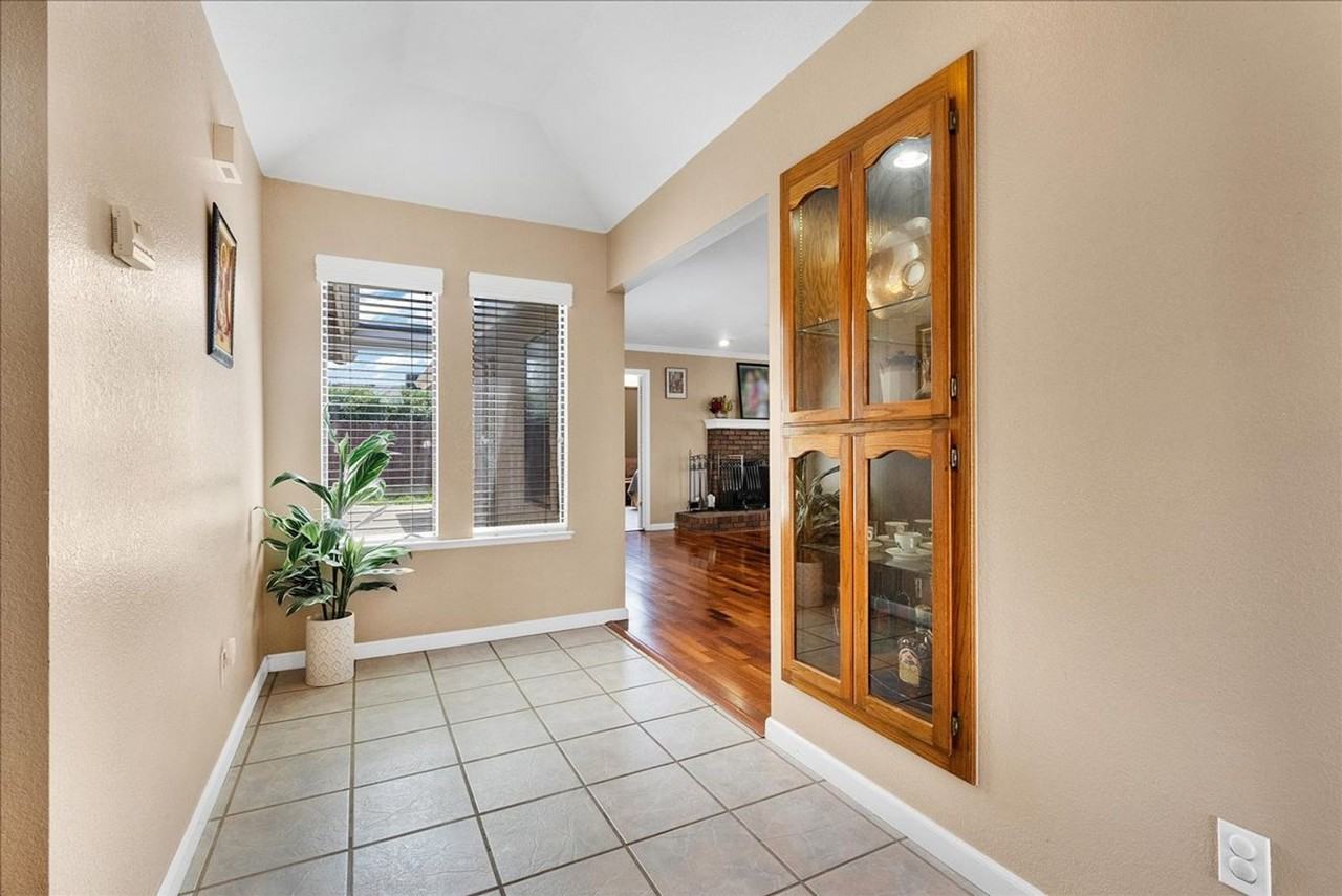 285 W Ash Ave - Photo 2 of 24